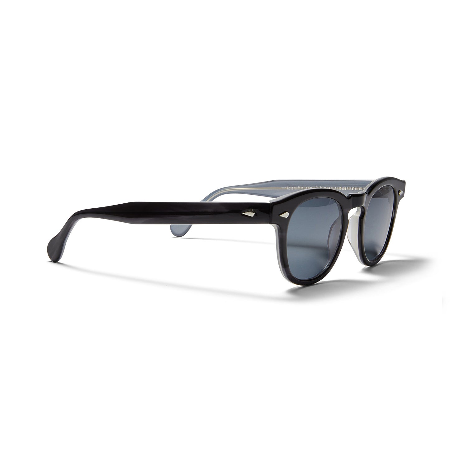 A side view of the midnight Arnel USA sunglass frame—the Vintage eyewear.