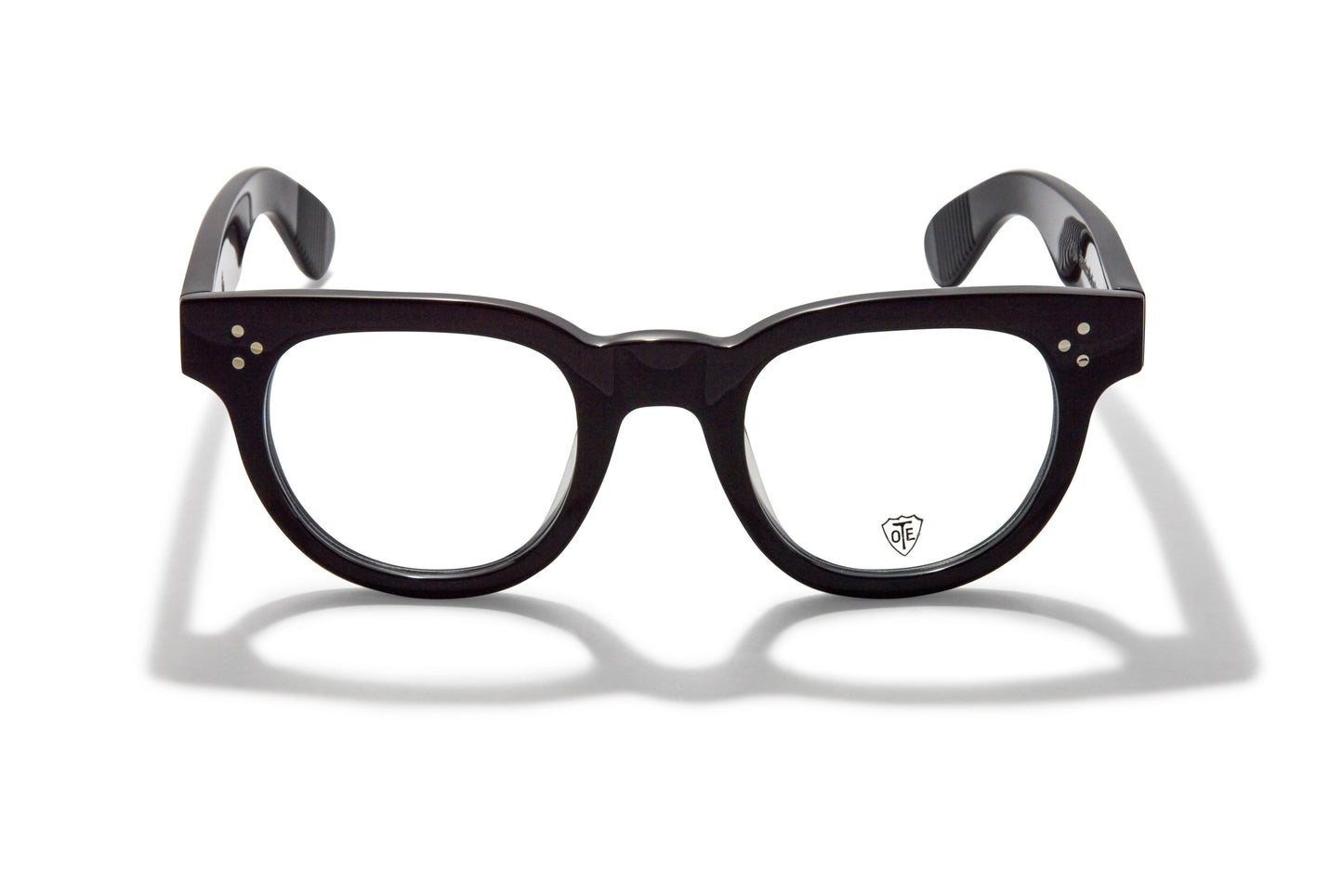 A front view of the glossy black FDR frame, the luxury fashion glasses. 