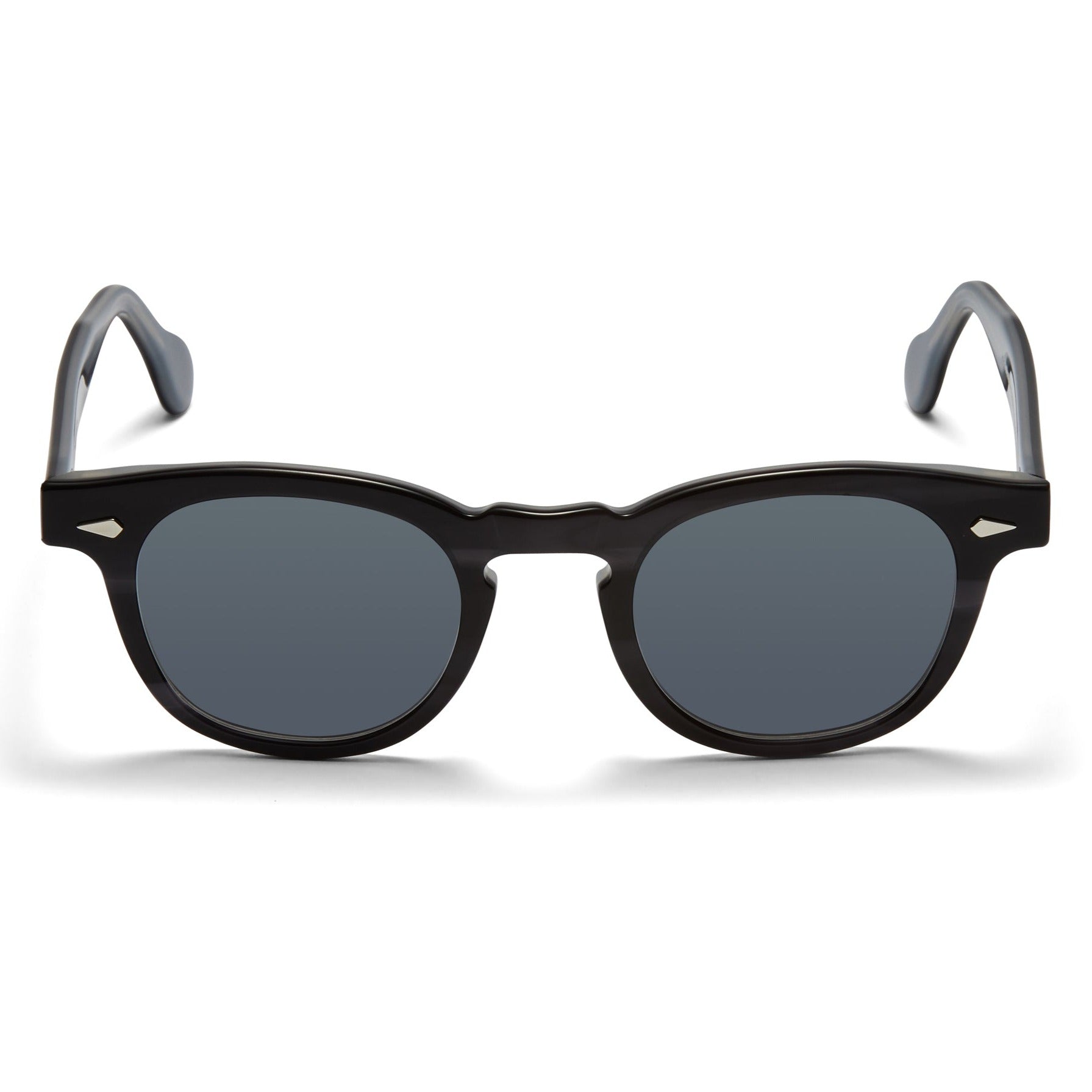 A front view of the midnight Arnel USA sunglass frame—the Vintage eyewear. 